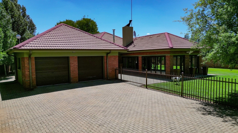 10 Bedroom Property for Sale in Bainsvlei Free State